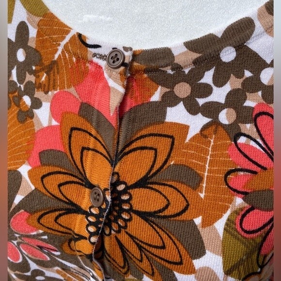 Willi Smith button fall floral sweater light weight. - Picture 5 of 9